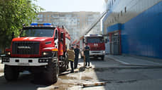 Крупный пожар произошел в производственном здании в Новосибирске