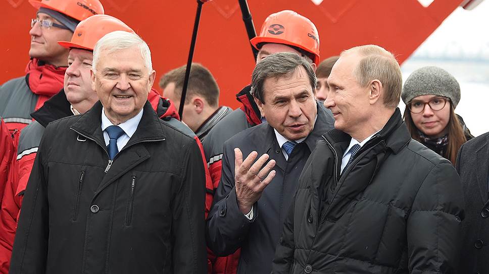 Президент «Сибмоста» Альберт Кошин, губернатор Владимир Городецкий и президент России Владимир Путин во время церемонии открытия Бугринского моста.