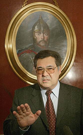 Аман Тулеев во время заседания Государственного совета в Кремлевском дворце, 2003 год.
