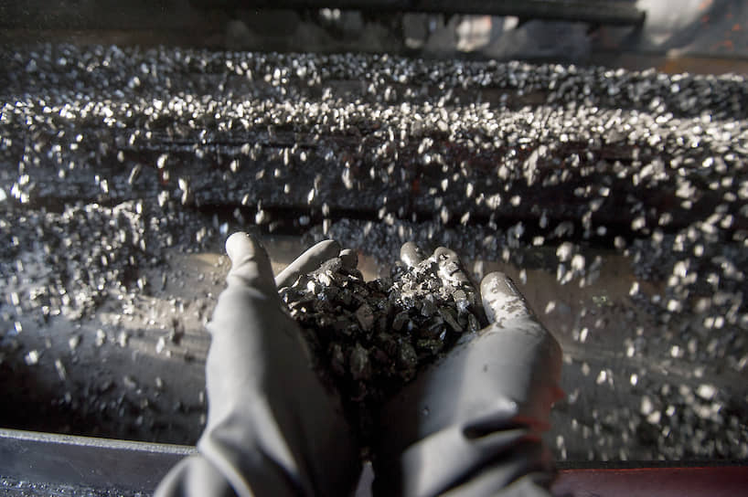 Линия обогащения на угольной обогатительной фабрике компании «Сибирский антрацит» в Новосибирской области