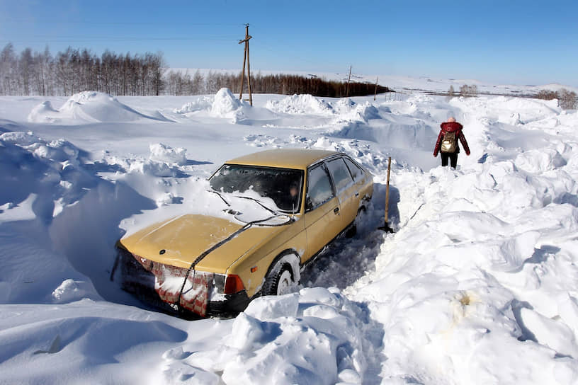 &lt;a href=&quot;/gallery/4234792&quot;>Последствия снегопадов&lt;/a> в селе Барановка Змеиногорского района Алтайского края