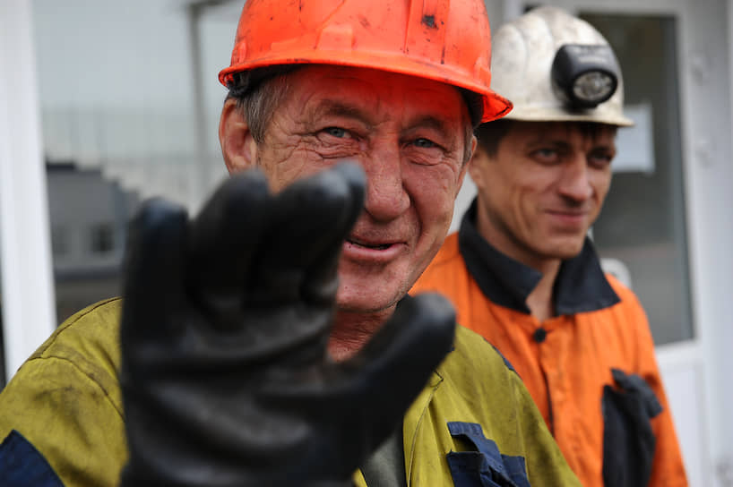 Шахтеры угольного разреза АО «Черниговец» входящего в крупнейший холдинг СДС-уголь