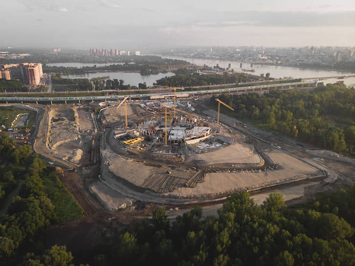 Ход строительных работ нового Ледового Дворца Спорта (ЛДС) в Новосибирске.