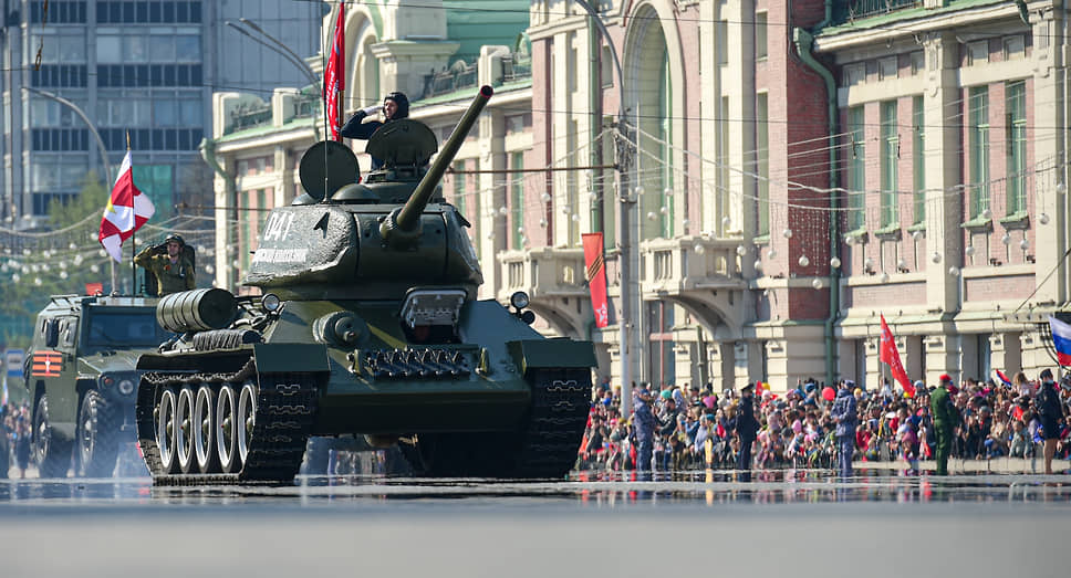 Военный парад в Новосибирске, посвященный 77-ой годовщине Победы в Великой Отечественной войне