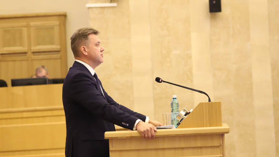 Министр финансов и налоговой политики НСО Виталий Голубенко