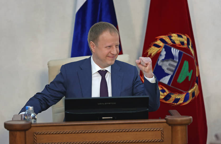 Губернатор Алтайского края Виктор Томенко во время отчета о проделанной работе за 2023 год
