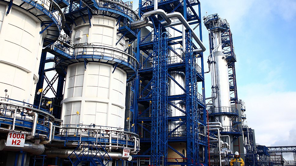 Вкладывая в модернизацию нефтеперерабатывающих заводов, ВИНКи укрепляют свои позиции и влияние на топливном рынке Сибири