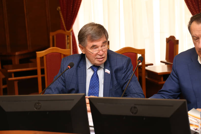 Депутат Валерий Червов заявил, что средства, получаемые  бюджетом от реализации собственности, должны быть «окрашены»