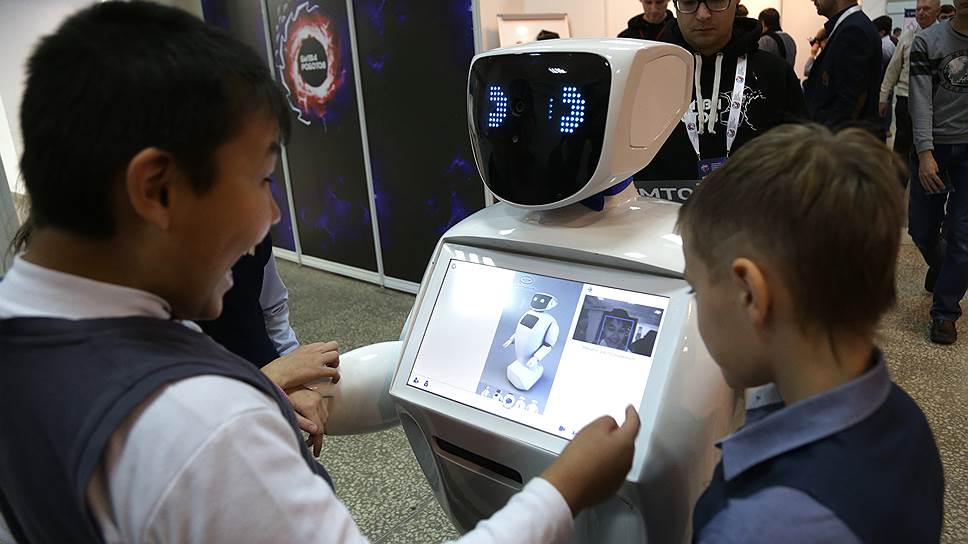 Promobot поставит в США почти 3 тыс. роботов
