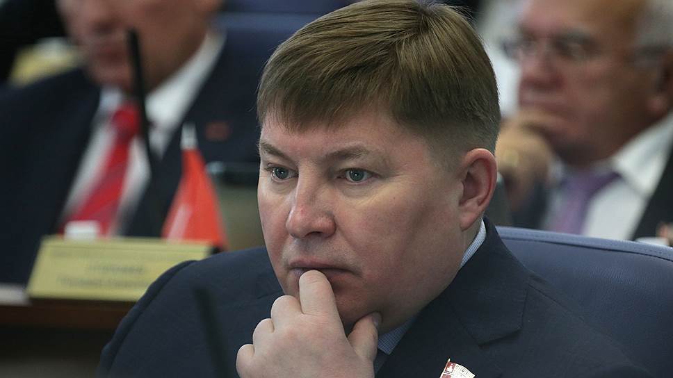 Секретарь реготделения Вячеслав Григорьев