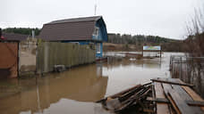 В Прикамье затопило 17 приусадебных участков и мост