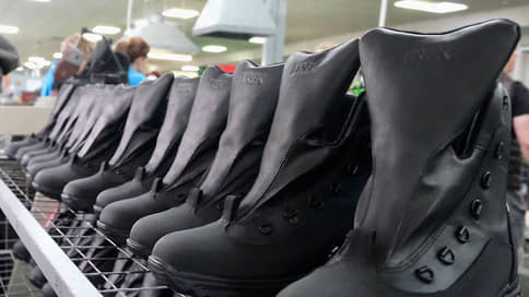 Пермская фабрика налаживает производство обуви для военных