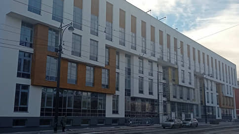 Поликлинику на ул. Ленина в Перми достроят весной 2023 года