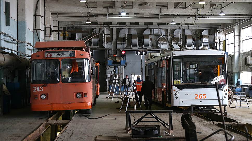Современный вид ремонтных мастерских троллейбусного депо.