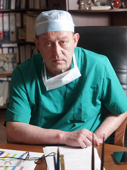В 2011 году Сергей Суханов стал директором Федерального центра сердечно-сосудистой хирургии. Построенный с нуля на левом берегу Камы, по техническому оснащению он был одним из самых современных в стране. Сейчас лечебное учреждение носит имя этого выдающегося кардиохирурга