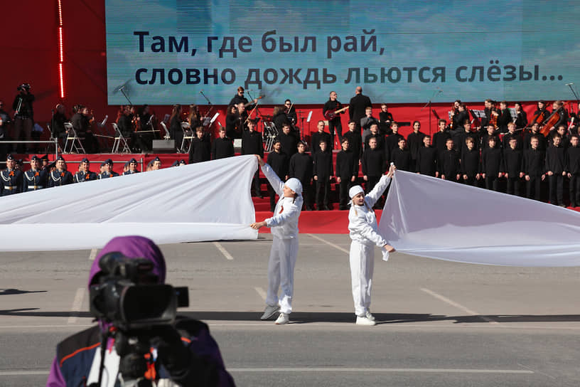 В этом году многие регионы страны из-за напряженной ситуации отменили свои парады, но в Перми, а также в других городах провели памятное мероприятие