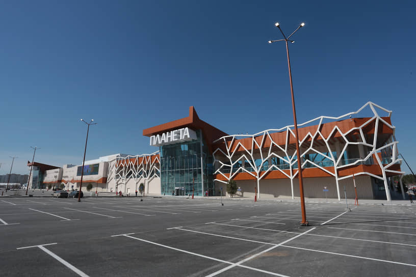 В марте в Перми открылся крупнейший торговый центр «Планета»