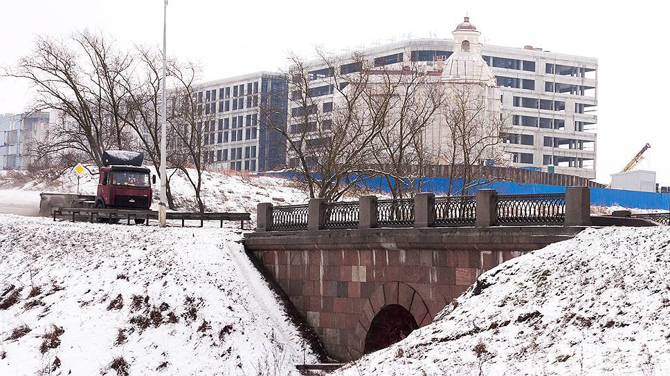 «Газпромовский» проект «Экспофорум» должен покрыть потребности Петербурга в конгрессно-выставочных площадях на 100%. Но в Смольном считают по-другому