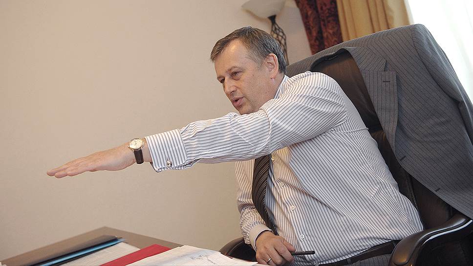 Врио губернатора Ленинградской области Александр Дрозденко узнал своих первых конкурентов по выборной кампании