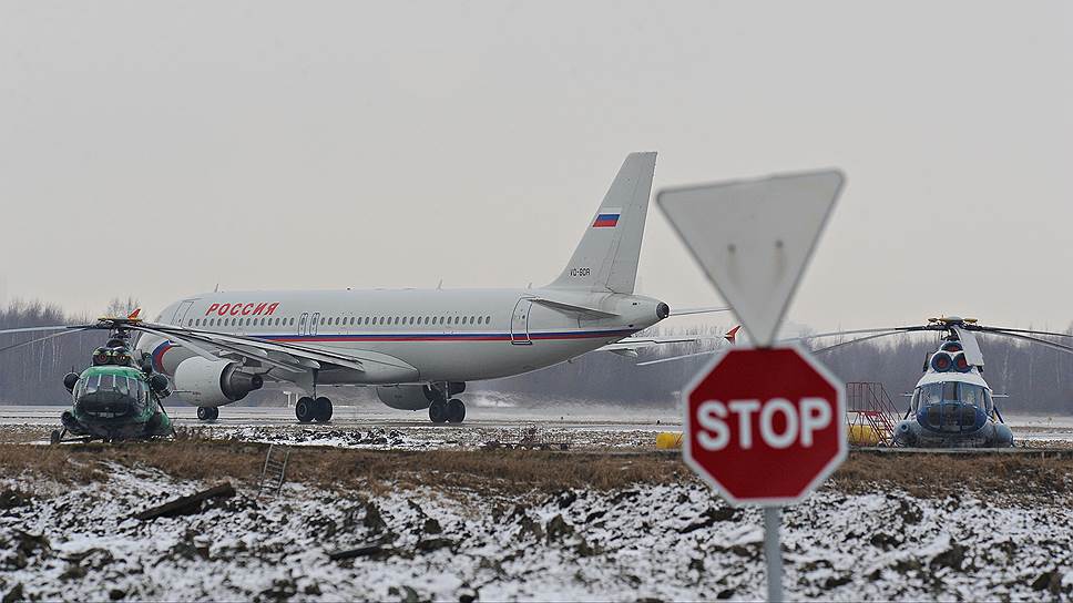 Помимо парка «Донавиа» и «Оренбургских авиалиний», авиакомпании «Россия» достанутся 20 самолетов Boeing, которые до этого находились в лизинге у компании «Трансаэро». В итоге парк базового перевозчика аэропорта Пулково увеличится с нынешних 23 воздушных судов до 74 машин