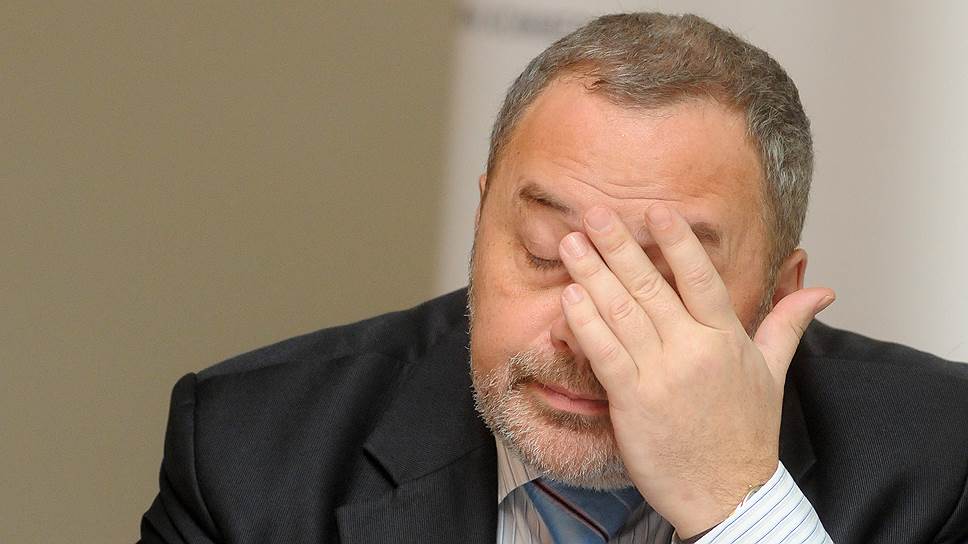 Руководитель УФАС по Петербургу Вадим Владимиров больше не может смотреть на ворох необоснованных жалоб, поступающих в его ведомство