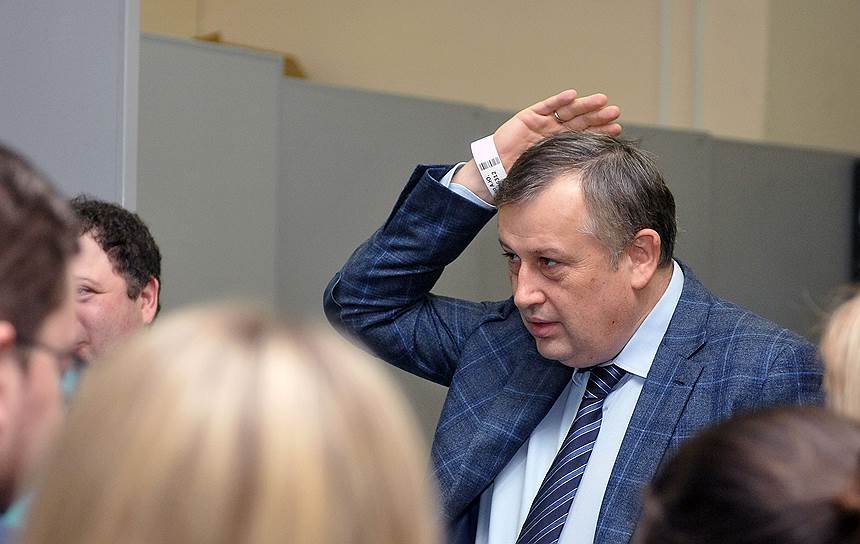 Второй этап муниципальной реформы Ленинградской области, проводимой губернатором Александром Дрозденко, грозит местным чиновникам дальнейшим перераспределением власти
