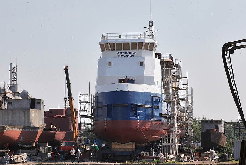К концу года «Геоизол» должен завершить работы по реконструкции судоспускового устройства, которое позволит Средне-Невскому судостроительному заводу спускать на воду корабли массой до 2700 тонн