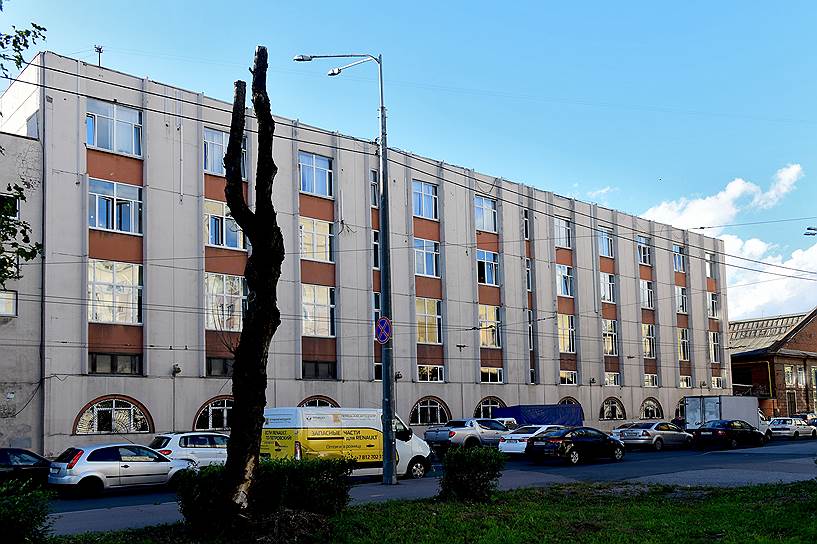 ООО «Кулон» занимает два здания общей площадью 6 тыс. кв. м на бывших площадях завода «Газаппарат»