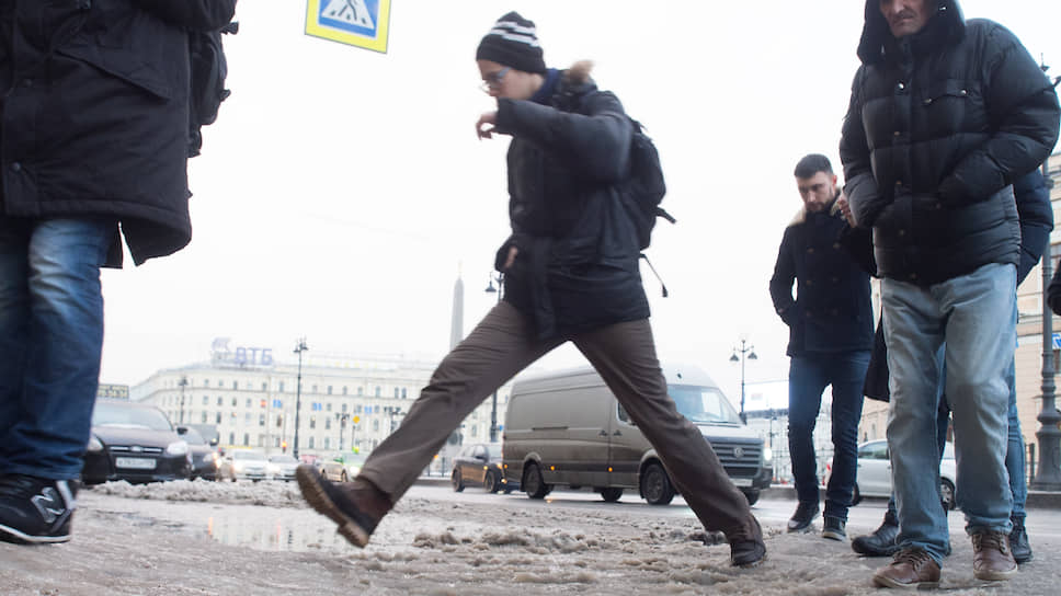 Жители Петербурга активно высказывали претензии к уборке снега в разных районах в предыдущем сезоне