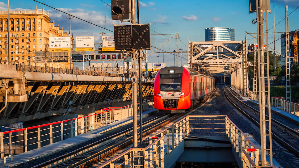 Планы по созданию наземного метро в Петербурге