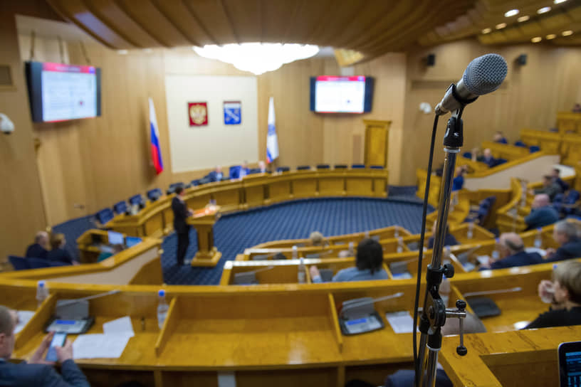 Зал заседаний Законодательного собрания Ленинградской области