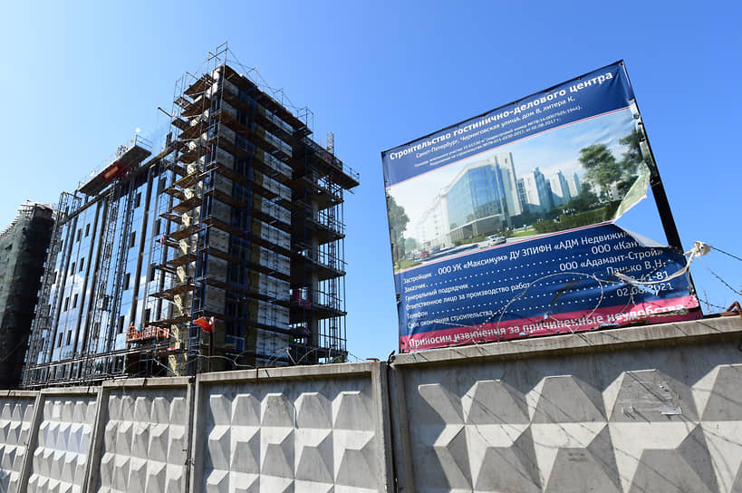 Август 2020 г. Строительство гостинично-делового центра на Черниговской улице 8