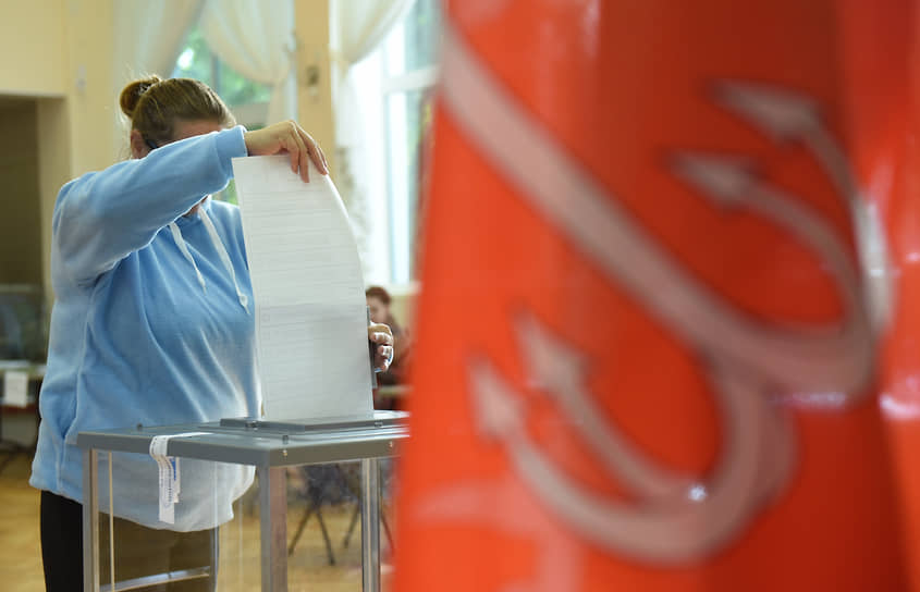 Дополнительные муниципальные выборы в Петербурге пройдут 9 апреля