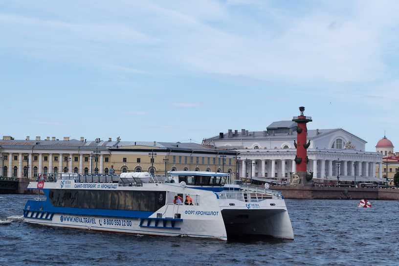 С помощью нового скоростного катамарана в навигацию 2023 года «Нева Тревел» намерена увеличить перевозку пассажиров между Петербургом и Кронштадтом до 75–80 тыс. человек