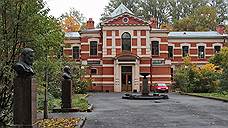 49 исторических объектов Петербурга оснастят QR-кодами с информацией о памятниках