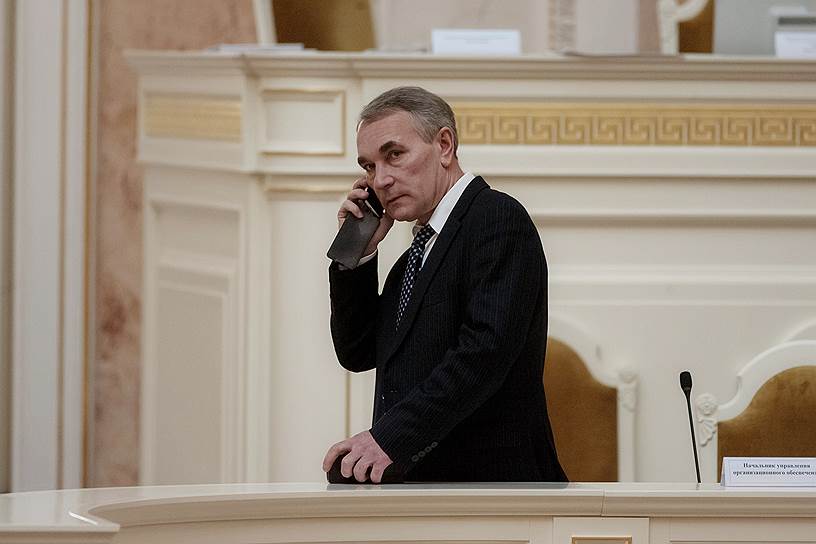 Январь 2015 г. Владислав Бакулин во время заседания Законодательного собрания Санкт-Петербурга