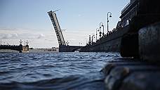 Троицкий мост в Петербурге снова разведут раньше срока