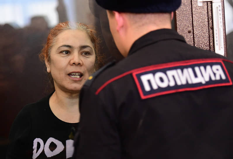 Подсудимая Шохиста Каримова в зале суда в апреле 2019 года