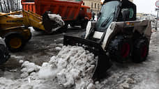 Власти Петербурга обсуждают возможность перекрытия улиц для уборки снега зимой