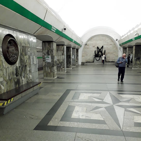 В метро Петербурга объявили, какая станция может стать первой со входом ...