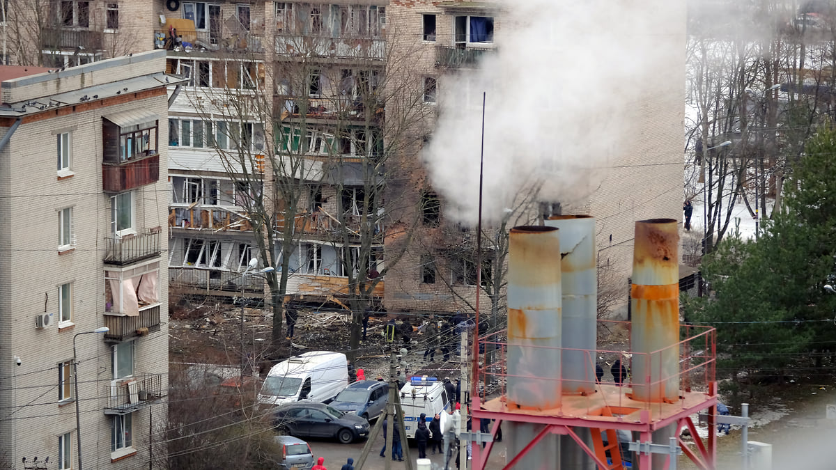 Возле жилого дома на Пискаревском проспекте произошел взрыв – Коммерсантъ  Санкт-Петербург