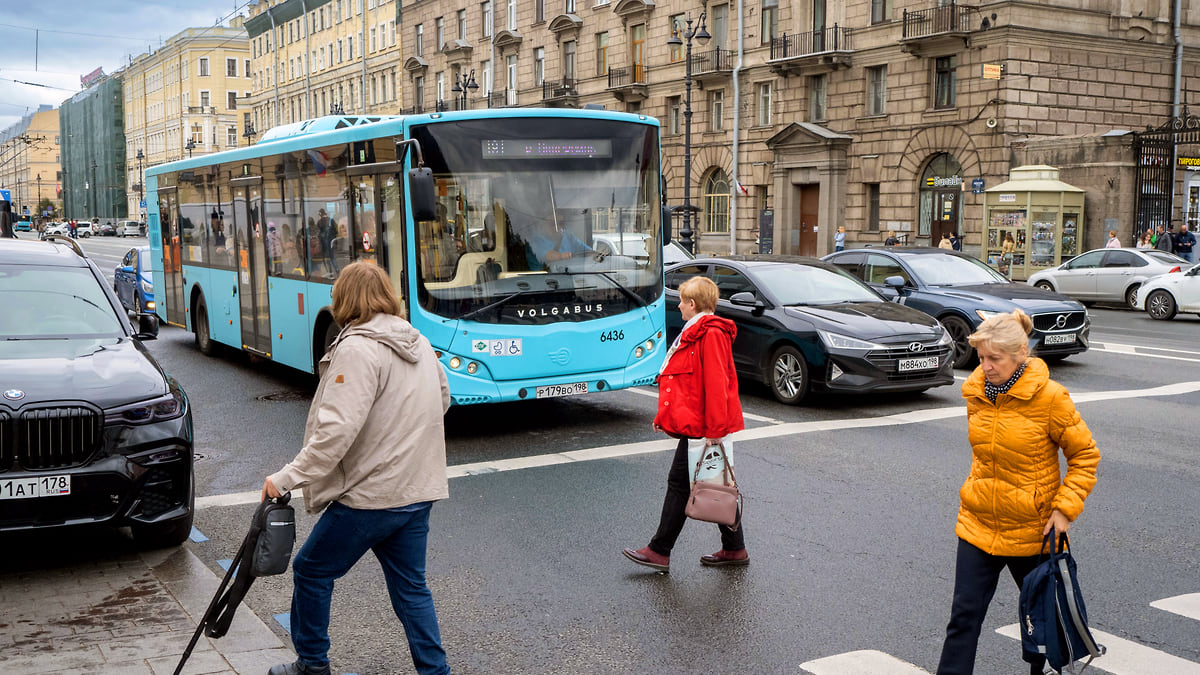 Петербуржцам рассказали о режиме работы общественного транспорта в праздники  – Коммерсантъ Санкт-Петербург