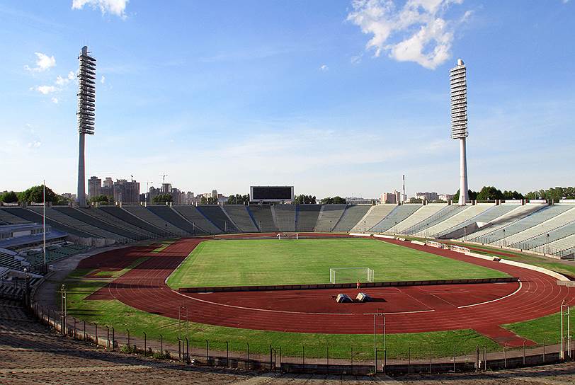 Последняя реконструкция стадиона имени С.М. Кирова проводилась в 2003 году к юбилею Санкт-Петербурга