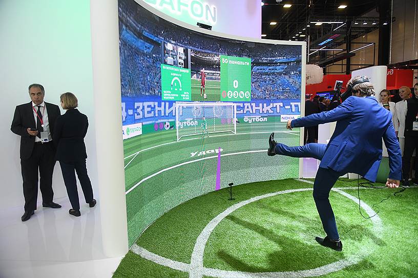  Виртуальная игра в футбол на стенде &quot;МегаФона&quot;
