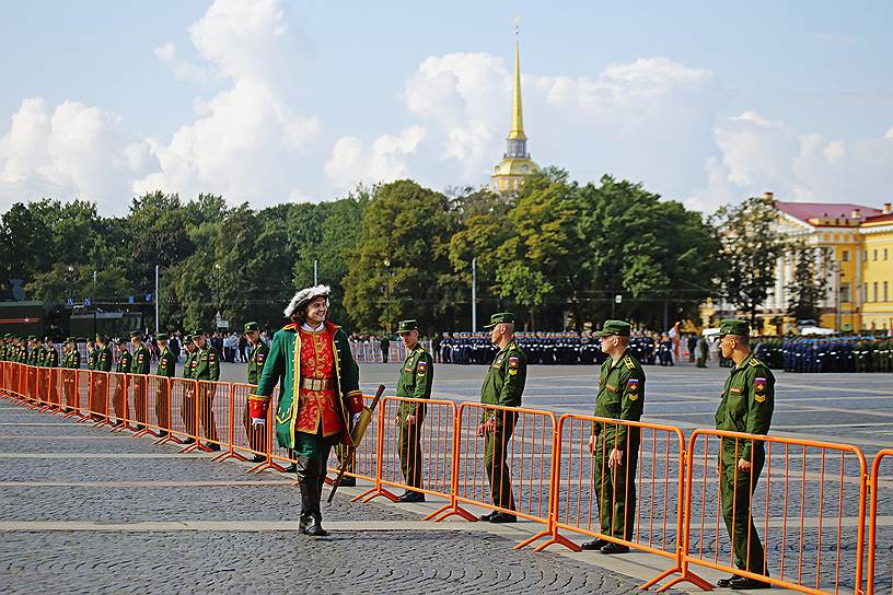 Празднование Дня российской гвардии на Дворцовой площади