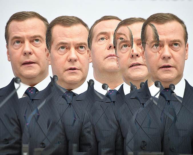 Председатель правительства России Дмитрий Медведев во время выступления на форуме