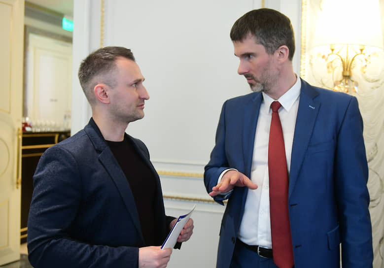 Коммерческий директор Glorax Development Руслан Сырцов (справа)