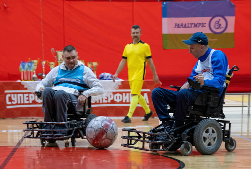 Турнир по футболу на электроколясках &quot;Футбол доступный для всех&quot; к Международному дню инвалидов для лиц с нарушением опорно-двигательного аппарата