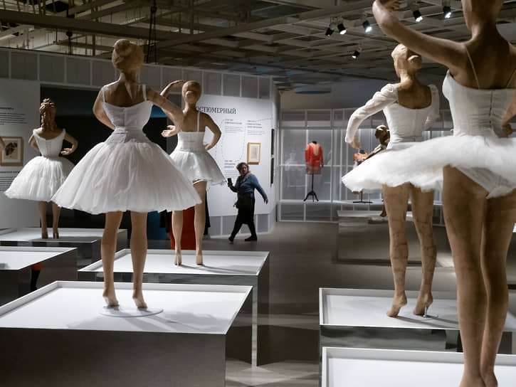 Выставка «Первая позиция. Русский балет» в Центральном выставочном зале «Манеж» 
