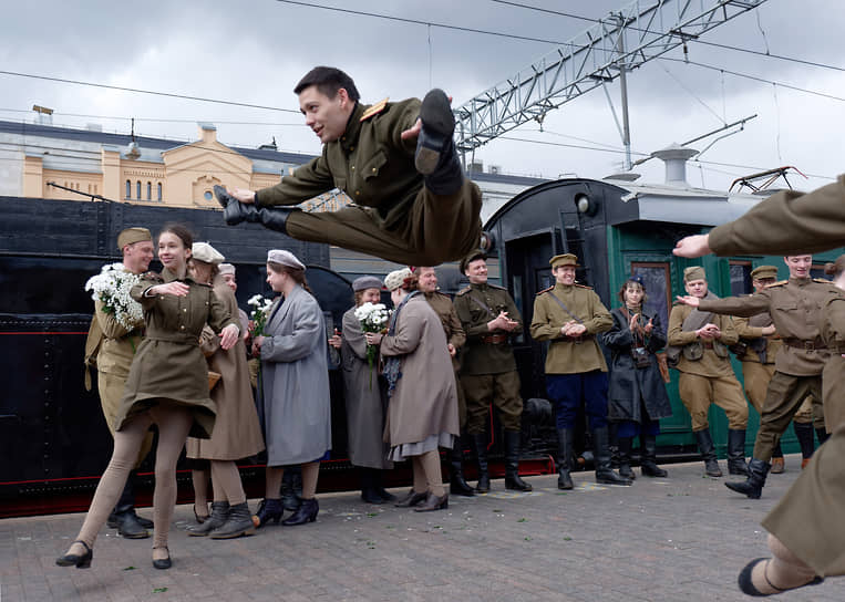 Мероприятие &quot;Паровозы Победы&quot;, посвященное 78-й годовщине Победы в Великой Отечественной войне, на Финляндском вокзале